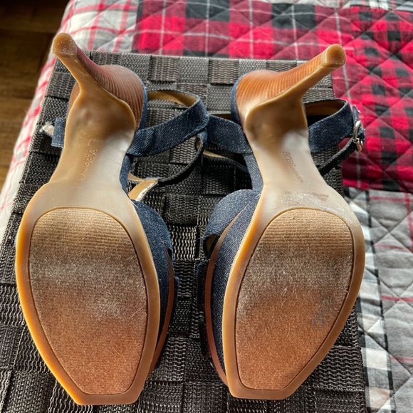 Designer BCBG Denim Platform Sandal Heels - Picture 4 of 5